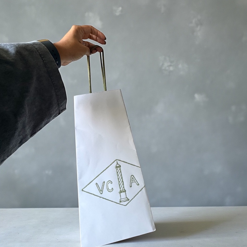 Van Cleef & Arpels Authentic Shopper Paper bag